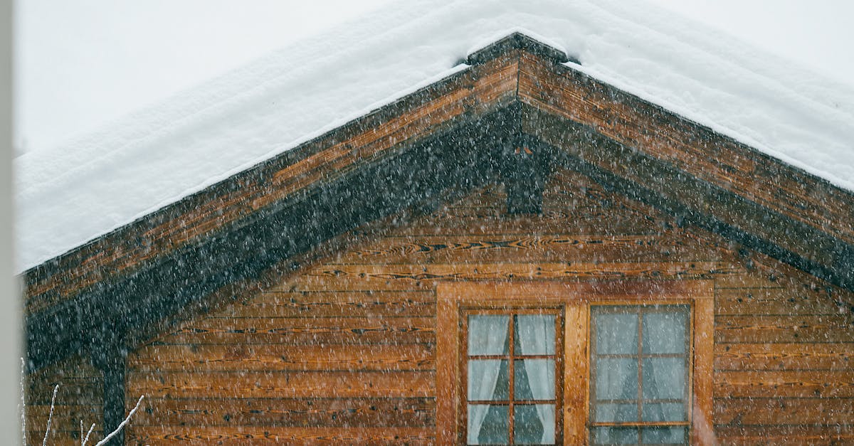 Choosing the Right Colour for Asphalt Roofing in the UK