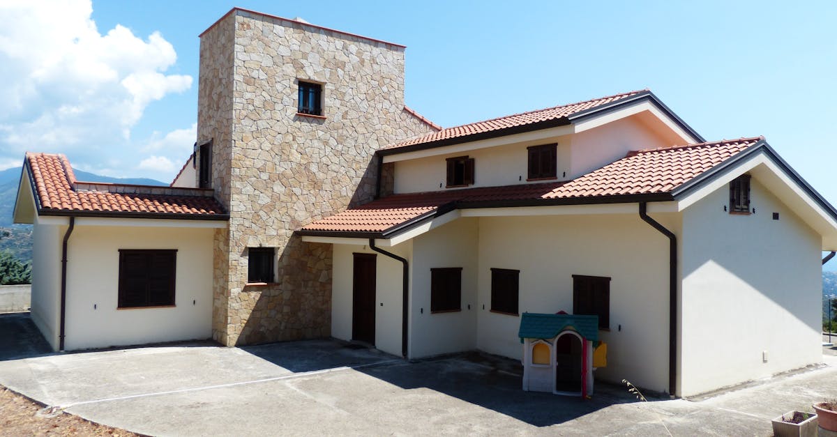 Clay Tile Roofing: Aesthetics and Design Options